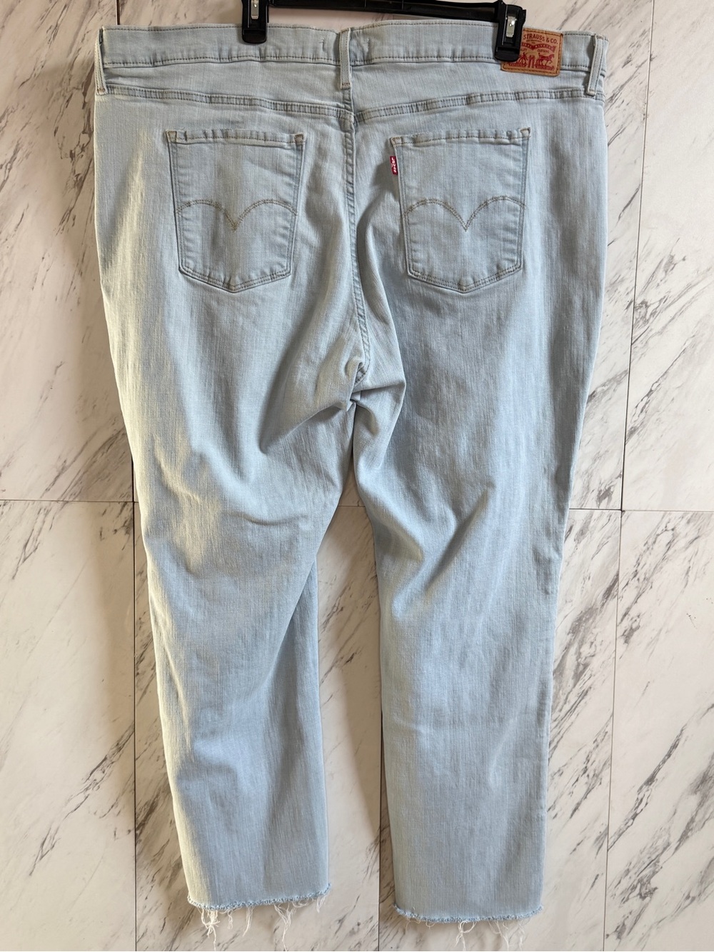 Levi's 724 High Rise Light Wash Cropped Straight Ankle Jeans 24W Raw Hem - Picture 6 of 9